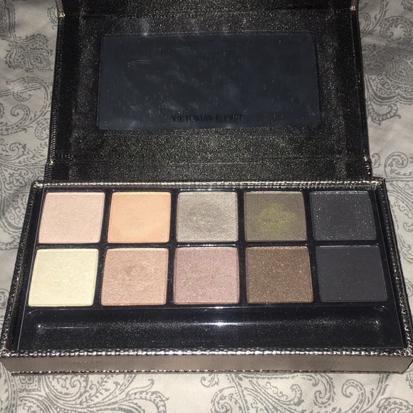 Makeup bundle - Picture 3 of 6